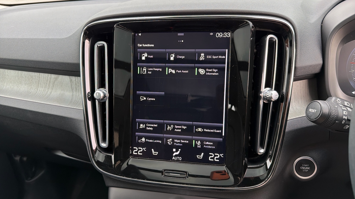 Used Volvo XC40 2022 for sale - 76653200: Photo 21