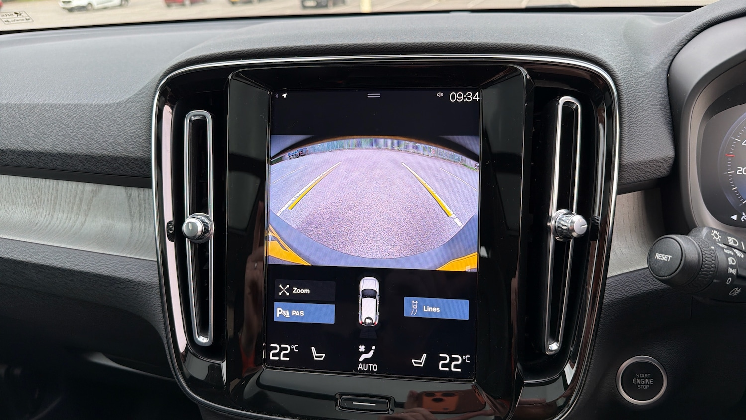 Used Volvo XC40 2022 for sale - 76653200: Photo 32