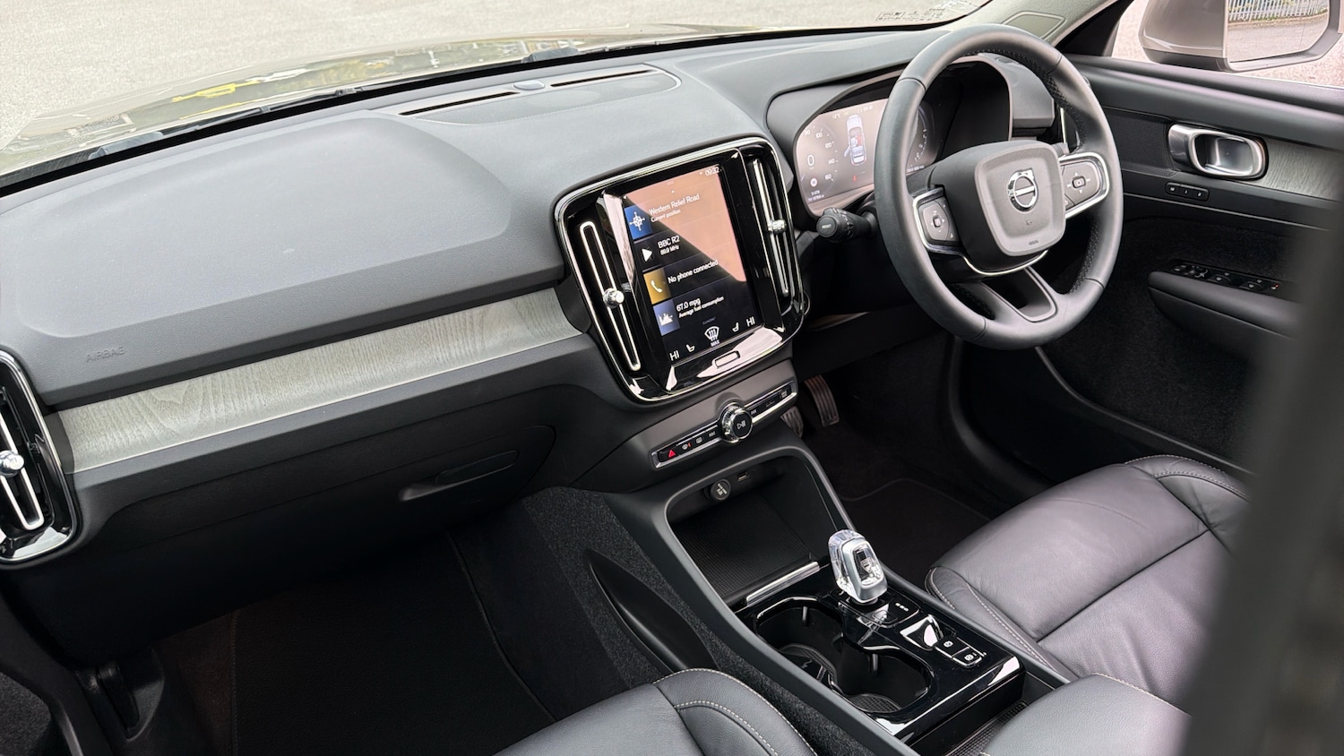 Used Volvo XC40 2022 for sale - 76653200: Photo 4