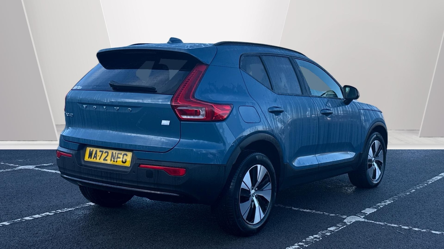 Used Volvo XC40 2022 for sale - 77195644: Photo 2