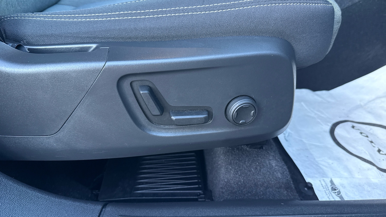 Used Volvo XC40 2022 for sale - 77195644: Photo 28