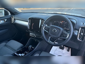 Used Volvo XC40 2022 for sale - 77195644: Photo