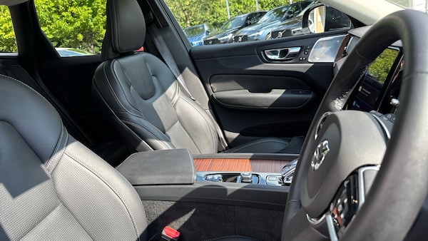 Used Volvo XC60 2024 for sale - 75572631: Photo 9