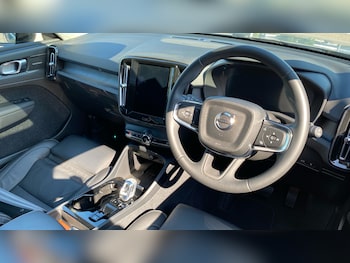 Used Volvo XC40 2023 for sale - 79524840: Photo