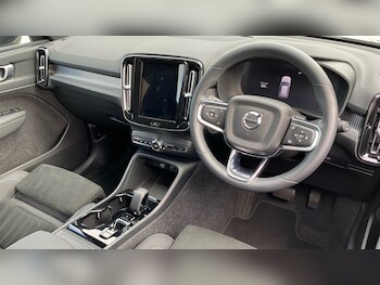 Used Volvo XC40 2024 for sale - 78938478: Photo