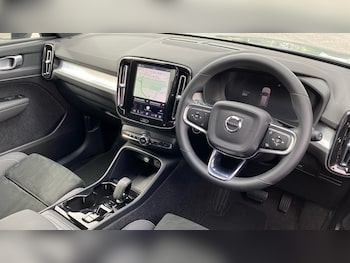 Used Volvo XC40 2025 for sale - 78325268: Photo