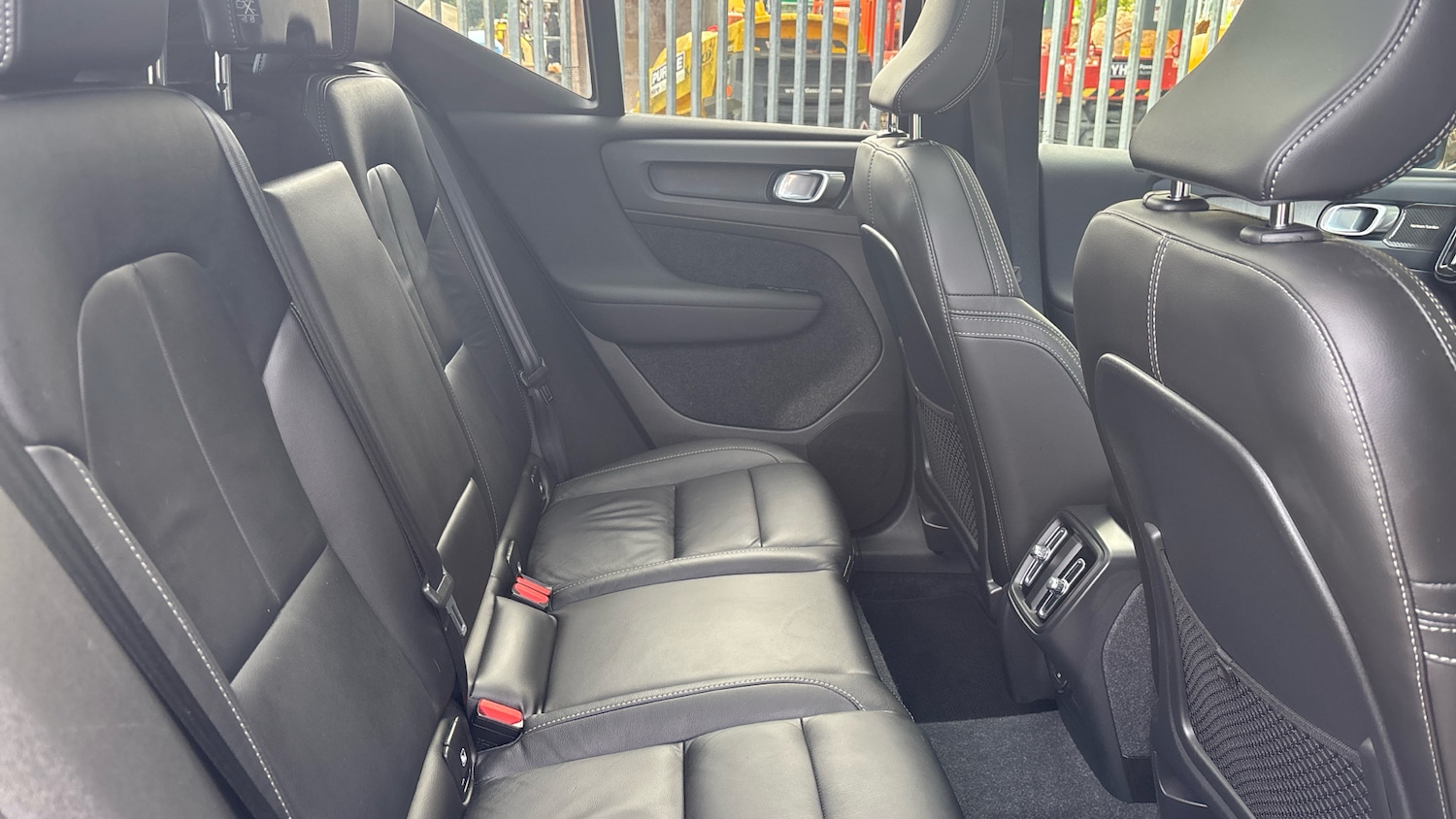 Used Volvo XC40 2023 for sale - 76045380: Photo 10