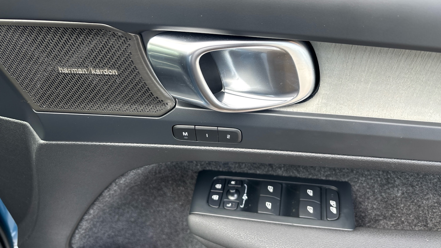 Used Volvo XC40 2023 for sale - 76045380: Photo 15