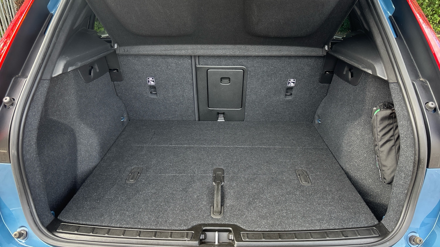 Used Volvo XC40 2023 for sale - 76045380: Photo 17