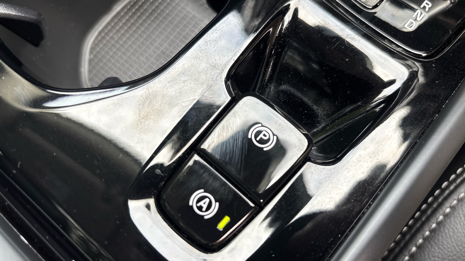 Used Volvo XC40 2023 for sale - 76045380: Photo 37
