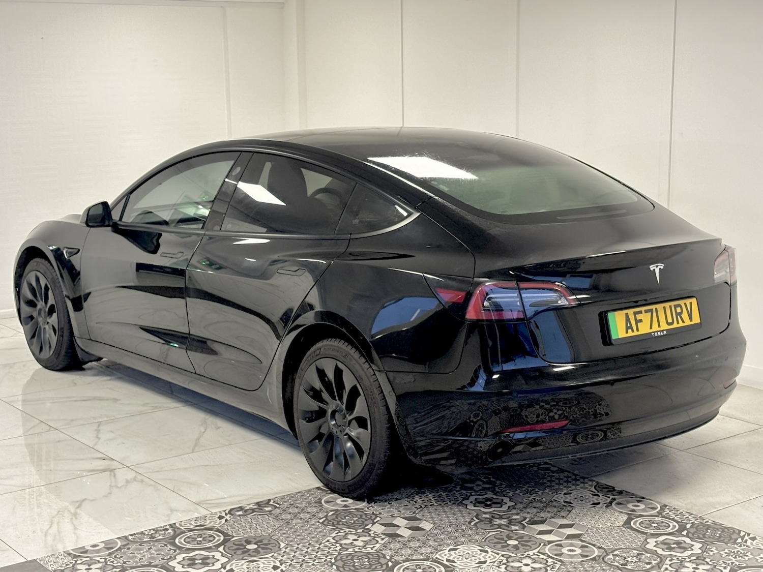 Used Tesla Model 3 2021 for sale - 77342567: Photo 5