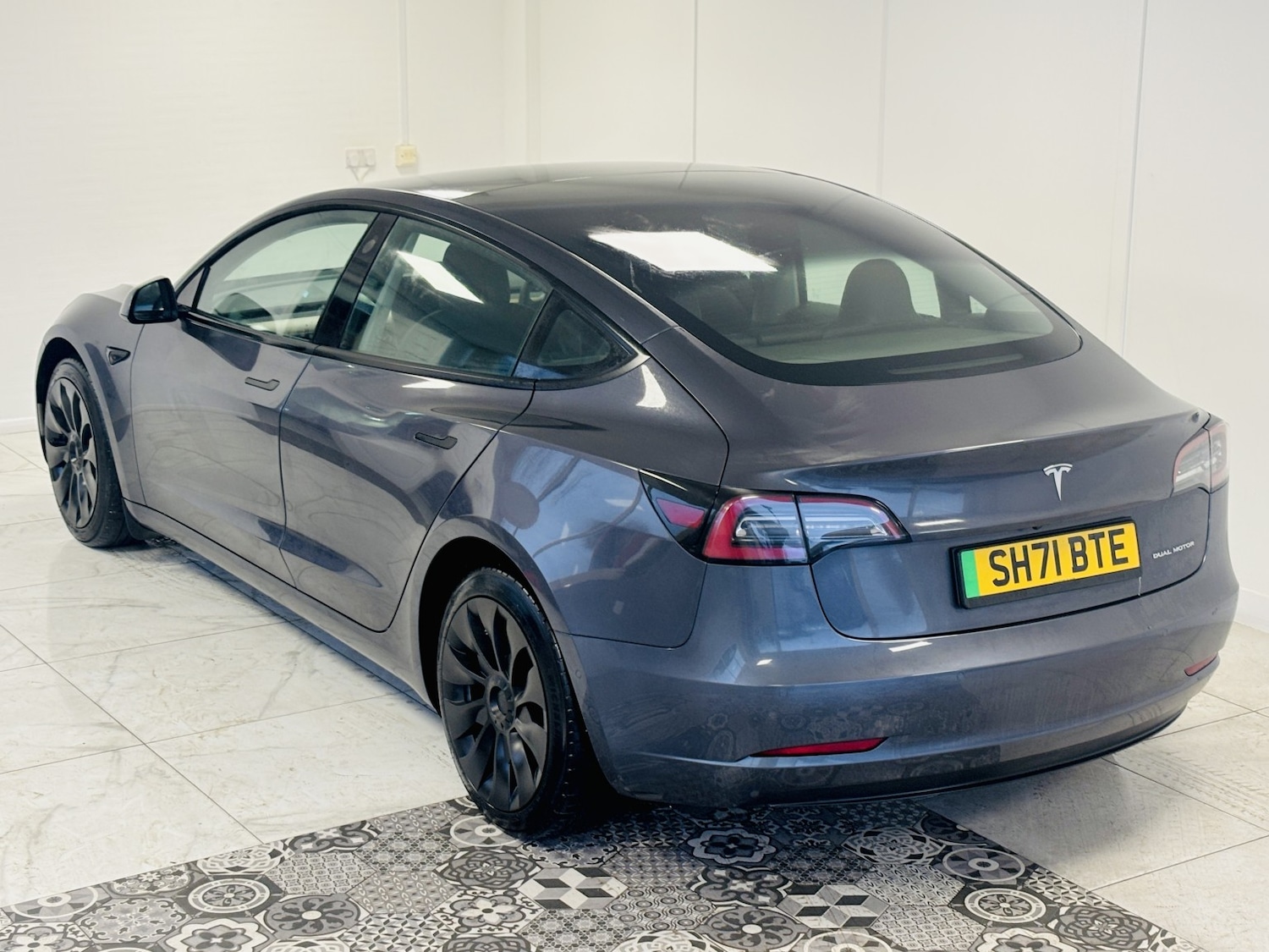 Used Tesla Model 3 2021 for sale - 77251215: Photo 4