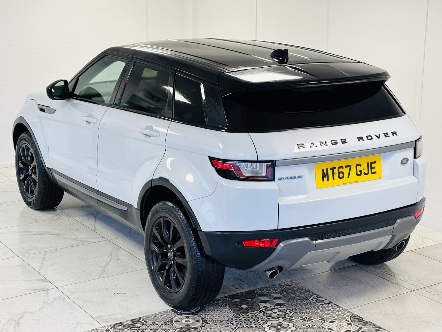 Used Land Rover Range Rover Evoque 2017 for sale - 77251144: Photo 4