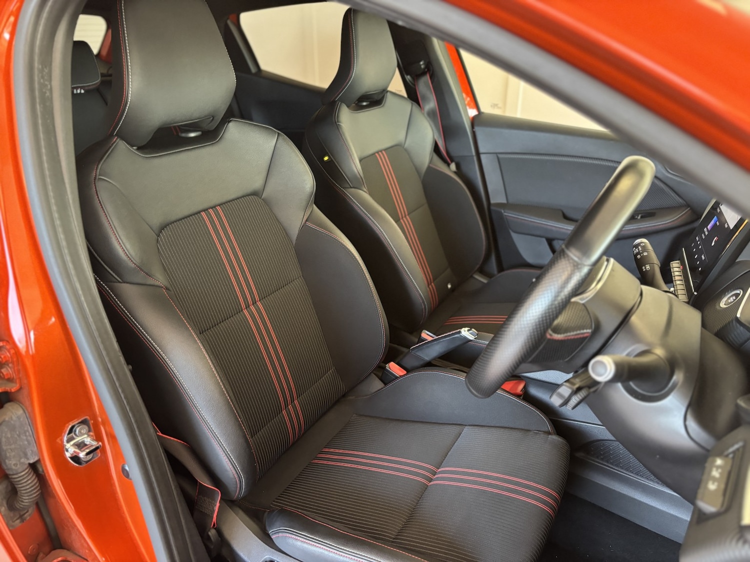 Used Renault Clio 2019 for sale - 77251160: Photo 24