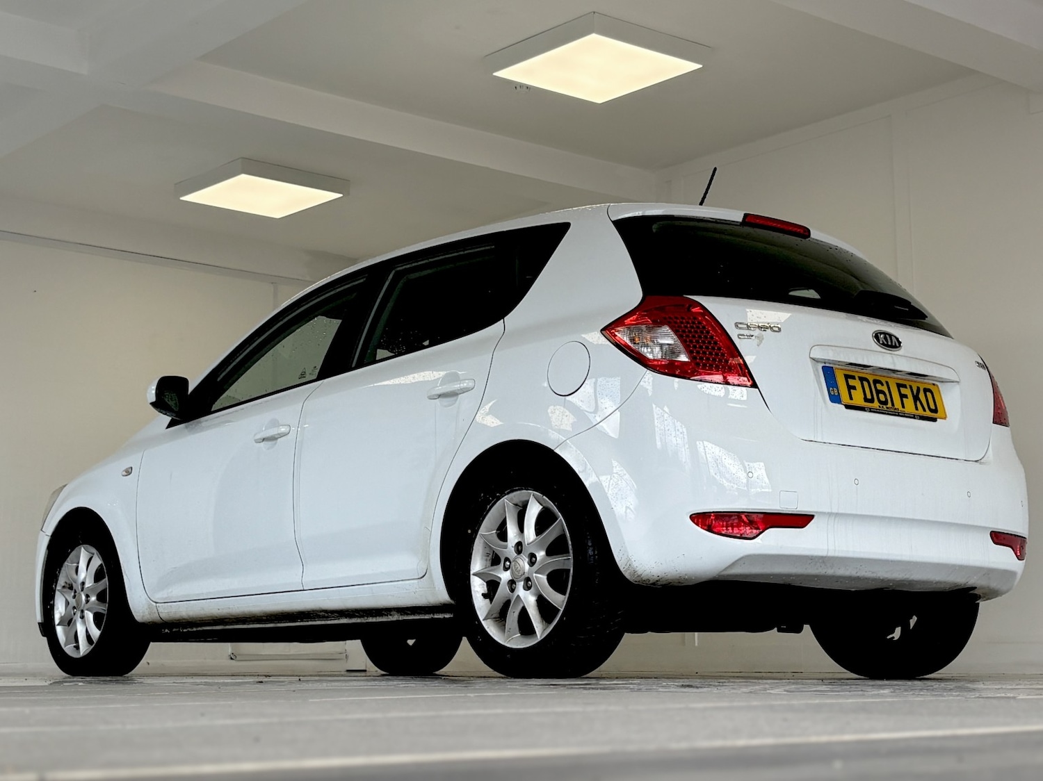 Used Kia Ceed 2011 for sale - 77494855: Photo 2