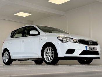 Used Kia Ceed 2011 for sale - 77494855: Photo