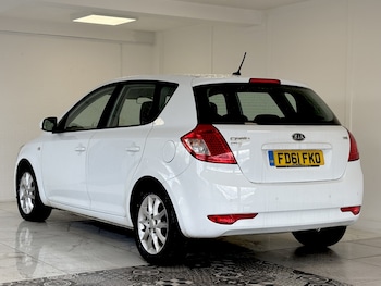 Used Kia Ceed 2011 for sale - 77494855: Photo