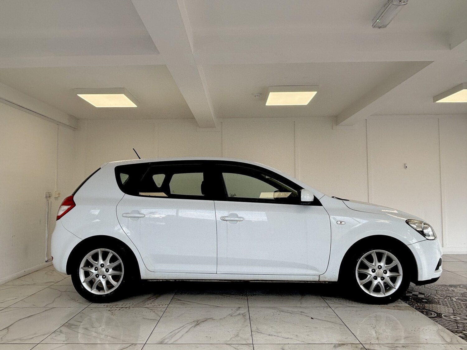 Used Kia Ceed 2011 for sale - 77494855: Photo 9