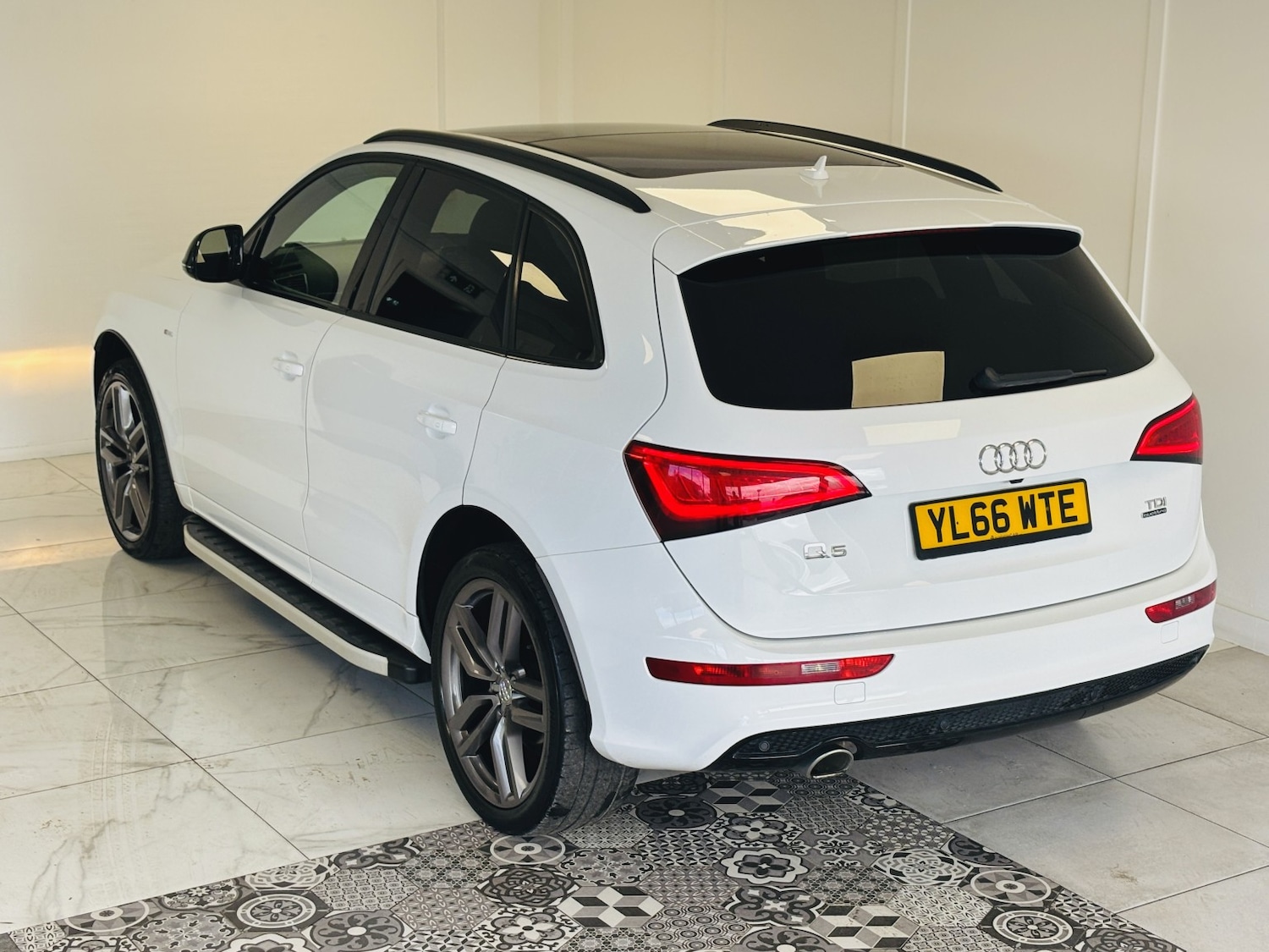 Used Audi Q5 2017 for sale - 78064186: Photo 4