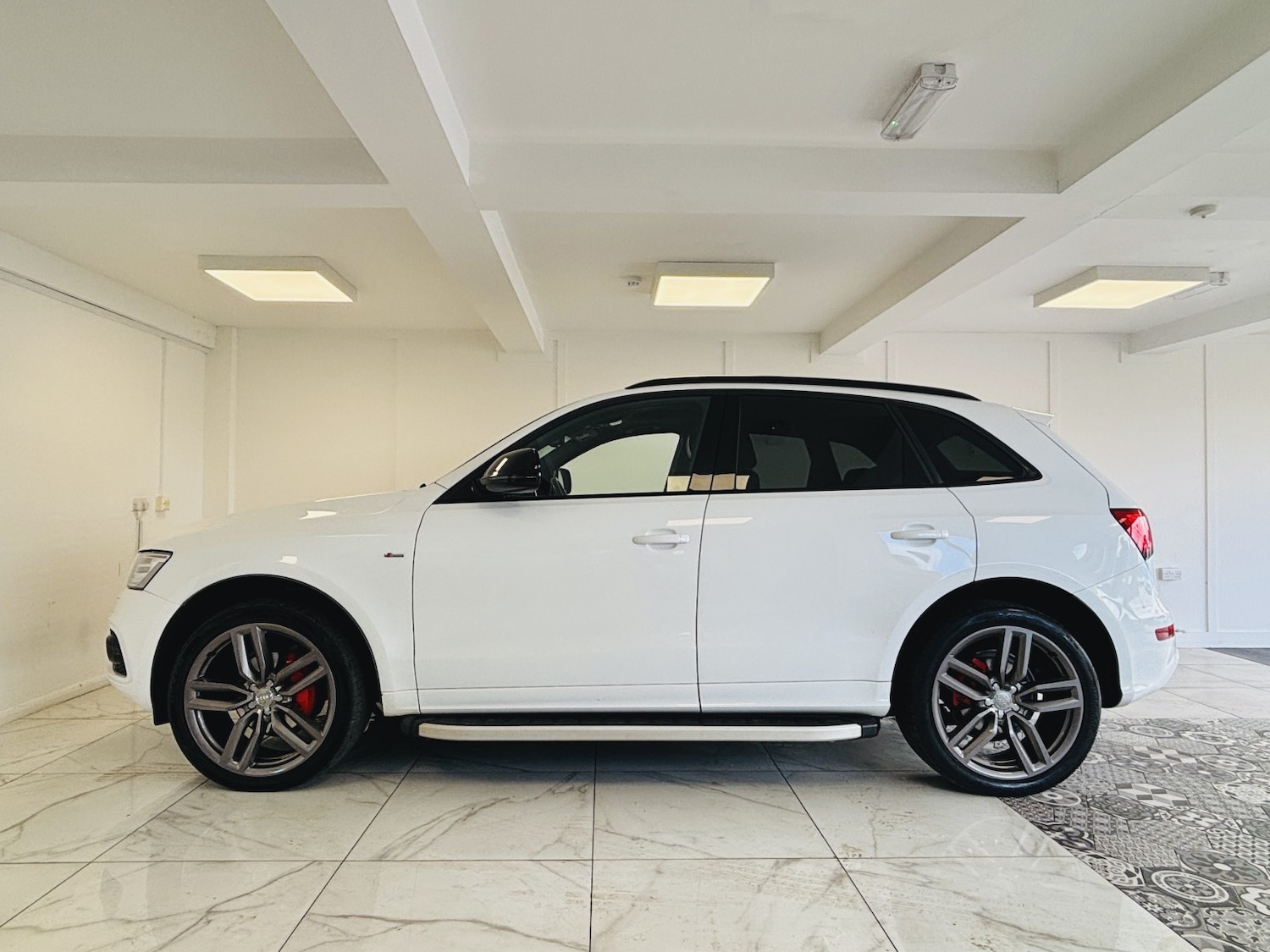 Used Audi Q5 2017 for sale - 78064186: Photo 9