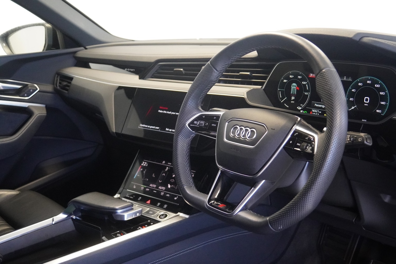 Used Audi Q8 2023 for sale - 77251323: Photo 15