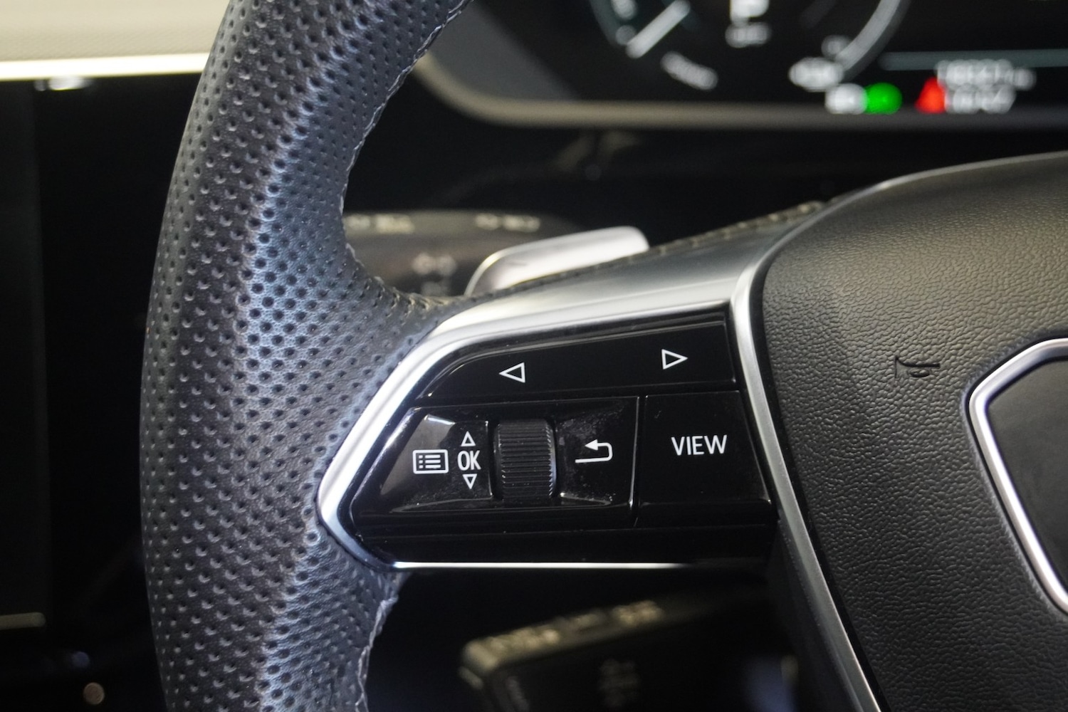 Used Audi Q8 2023 for sale - 77251323: Photo 25