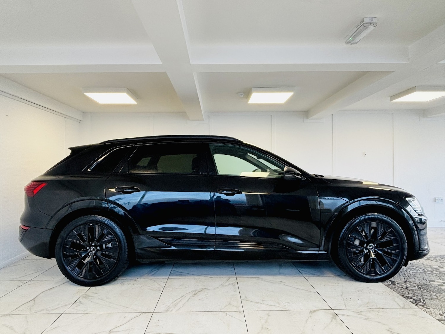 Used Audi Q8 2023 for sale - 77251323: Photo 7