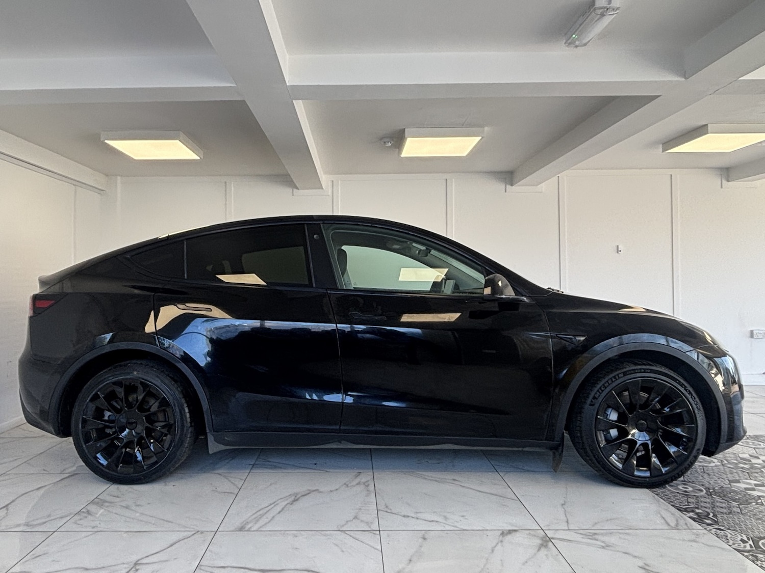 Used Tesla Model Y 2023 for sale - 77558617: Photo 6