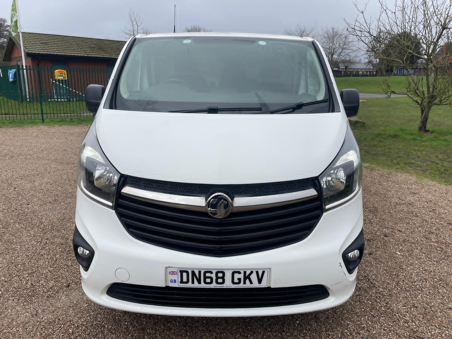 Used Vauxhall Vivaro 2018 for sale - 77403703: Photo 2