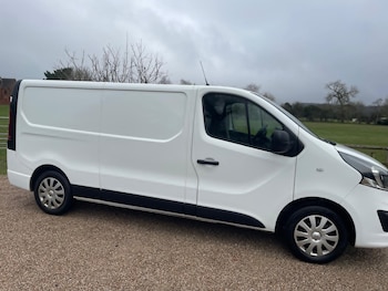 Used Vauxhall Vivaro 2018 for sale - 77403703: Photo
