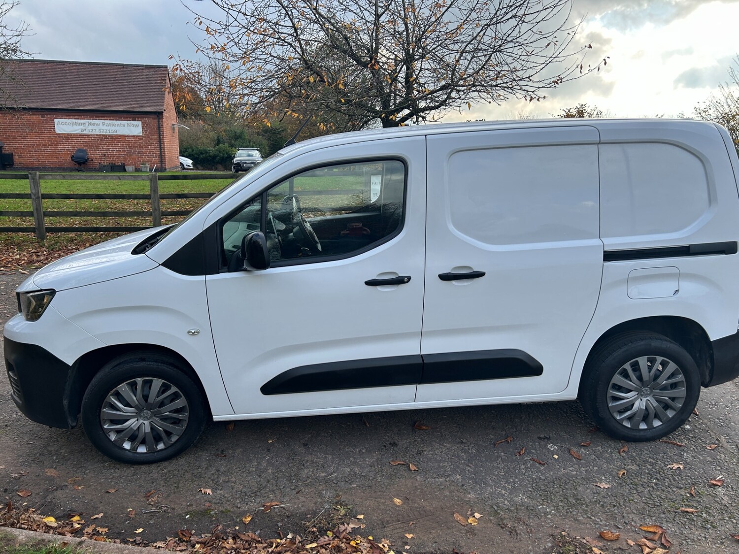 Used Peugeot Partner 2022 for sale - 76506097: Photo 4