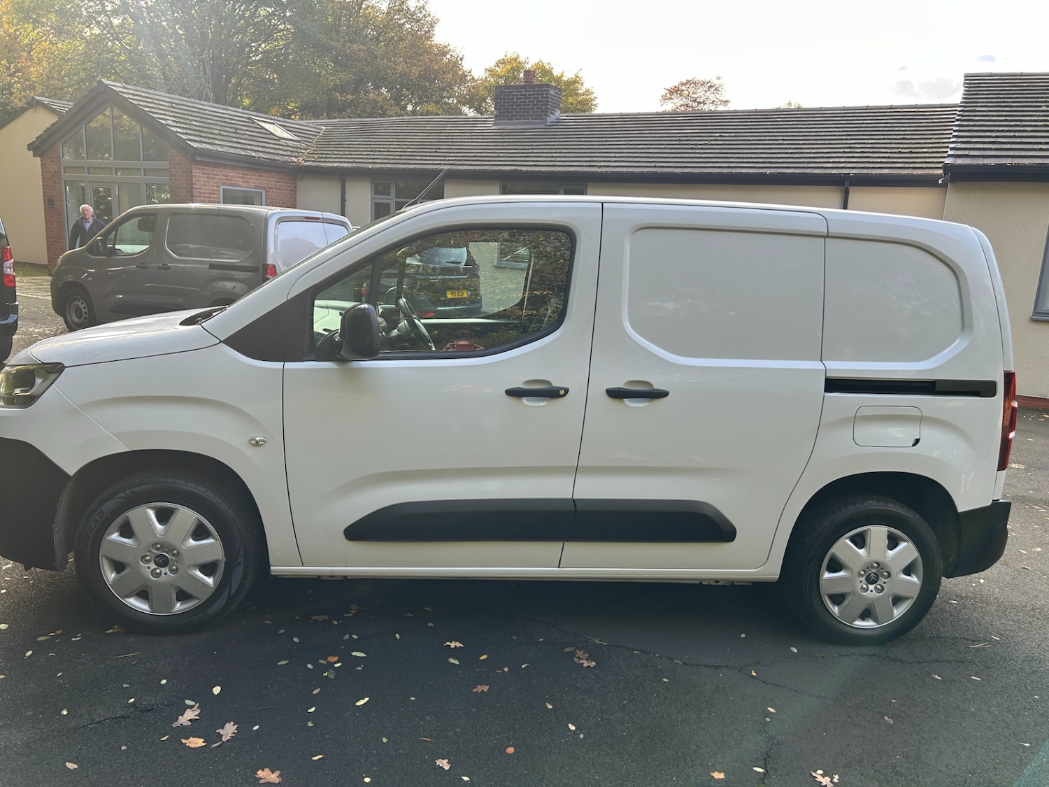 Used Citroen Berlingo 2022 for sale - 76343962: Photo 2