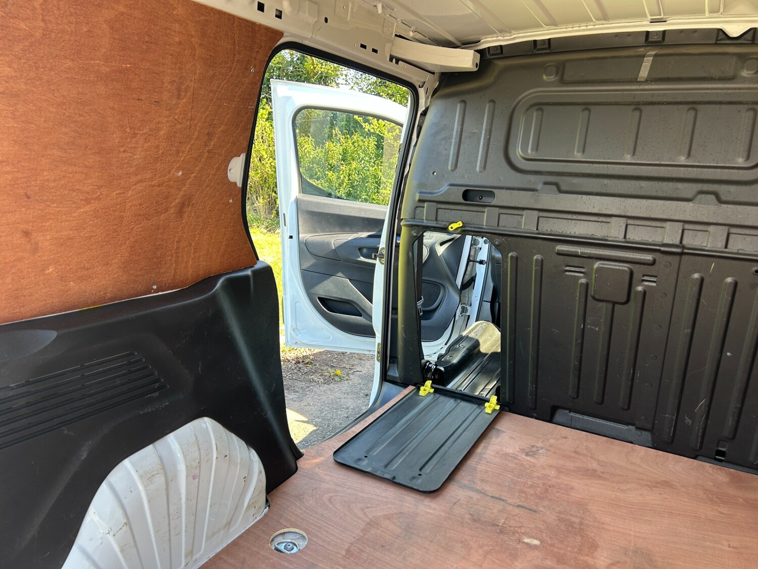 Vehicle 21