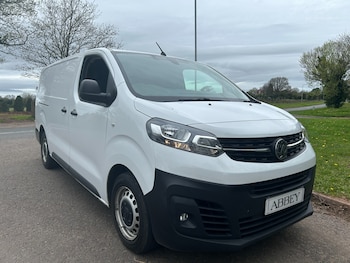 Vauxhall Vivaro feature image