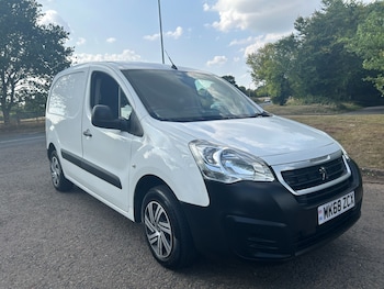 Used Peugeot Partner 2018 for sale - 75595852: Photo