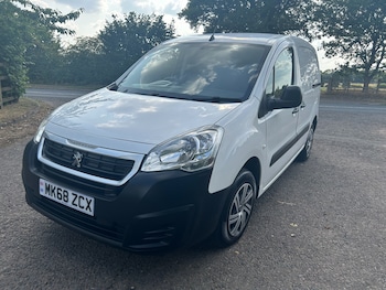 Used Peugeot Partner 2018 for sale - 75595852: Photo