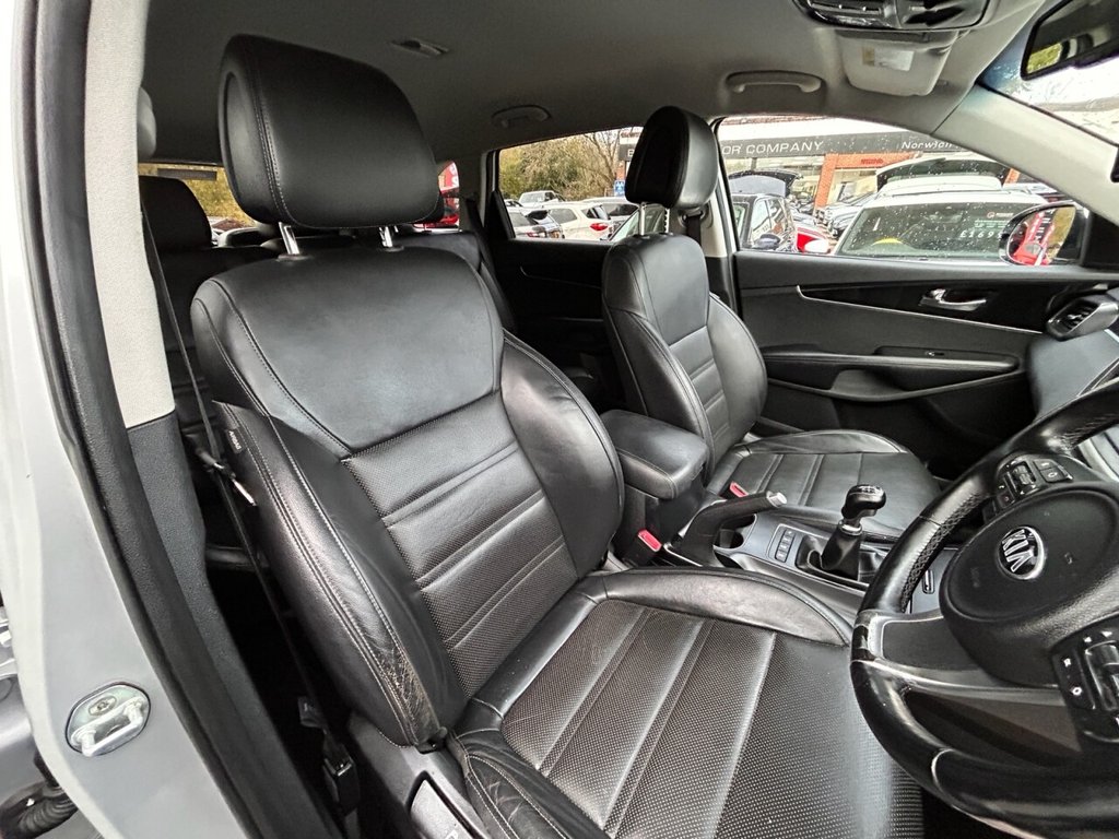 Used Kia Sorento 2017 for sale - 76558990: Photo 30