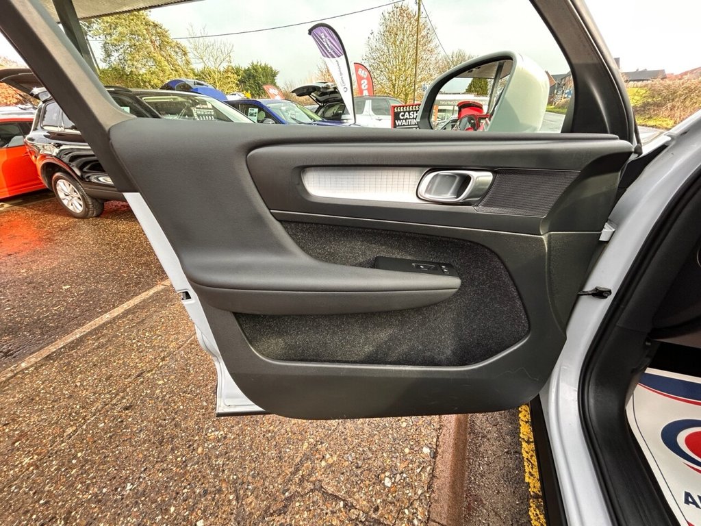 Used Volvo XC40 2021 for sale - 77193408: Photo 14