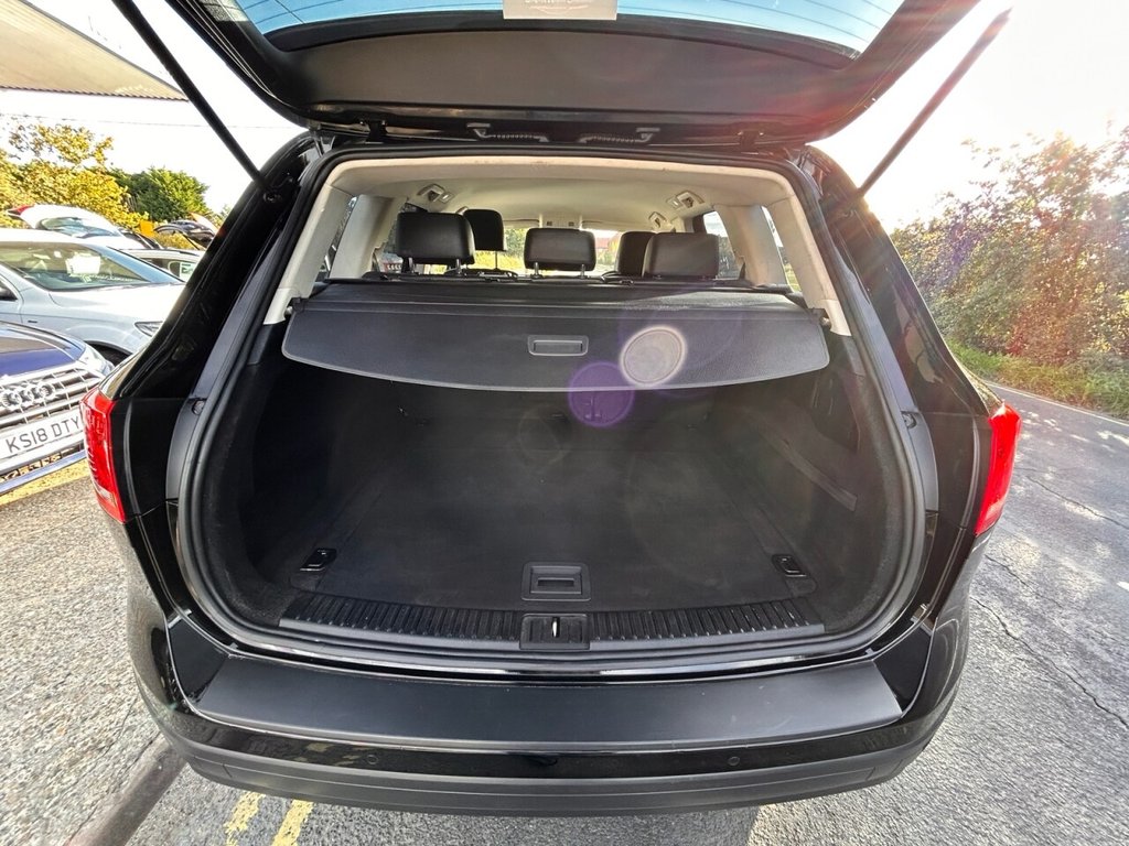 Used Volkswagen Touareg 2016 for sale - 76132638: Photo 10