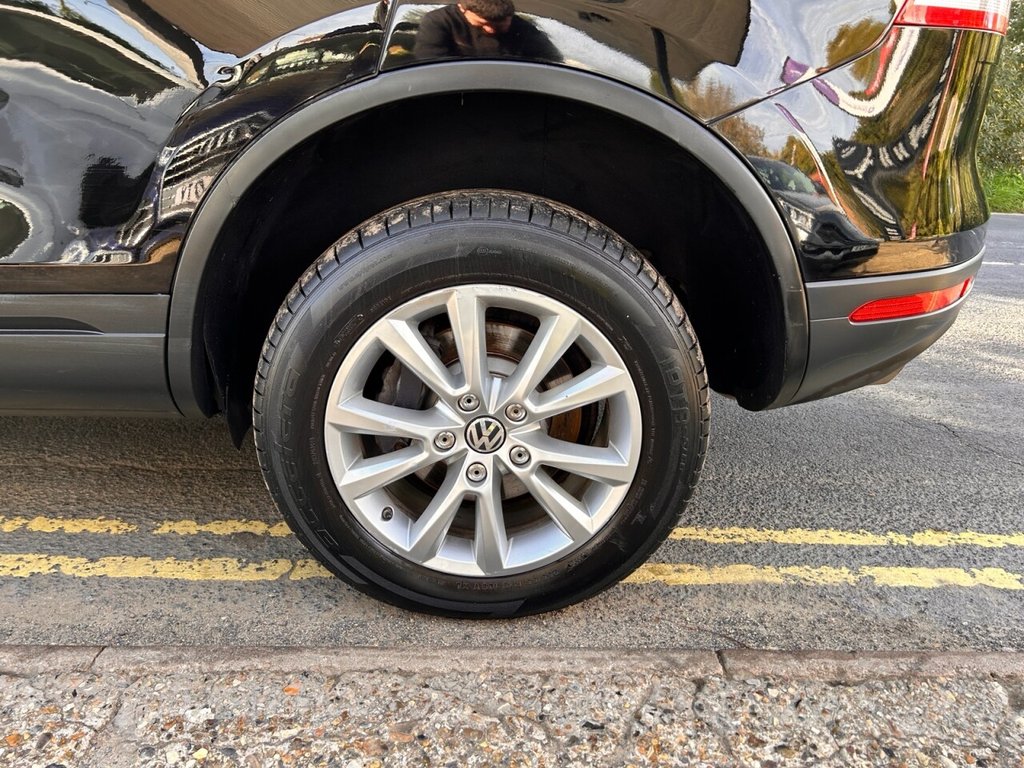 Used Volkswagen Touareg 2016 for sale - 76132638: Photo 33