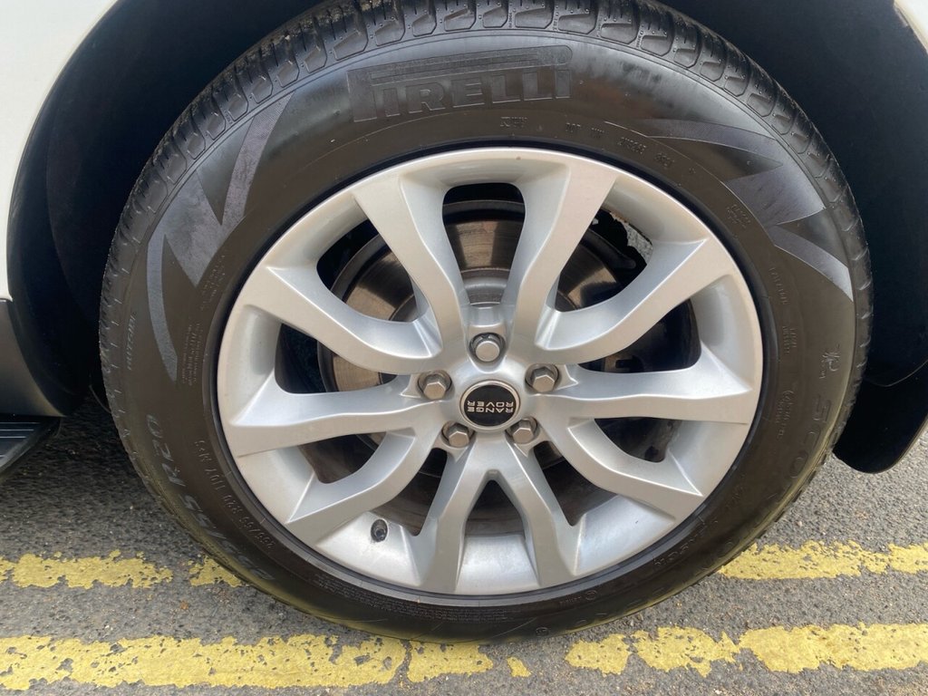 Used Land Rover Range Rover Sport 2017 for sale - 76888620: Photo 11