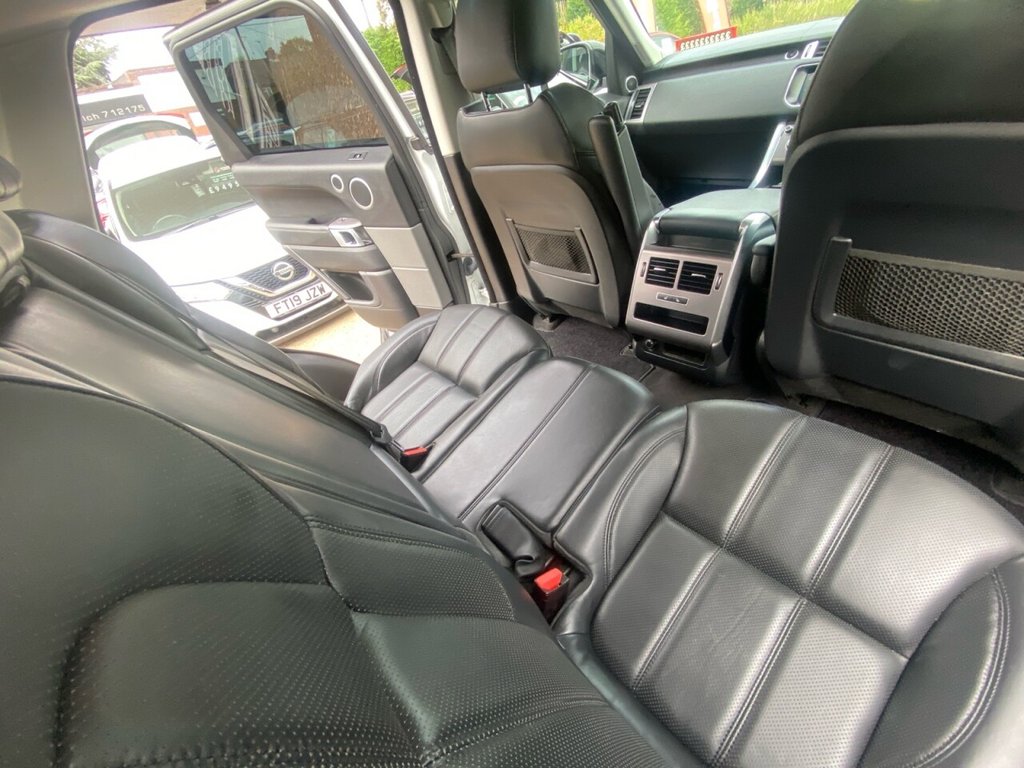 Used Land Rover Range Rover Sport 2017 for sale - 76888620: Photo 32