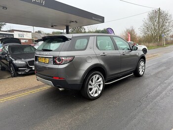 Used Land Rover Discovery Sport 2016 for sale - 77427855: Photo