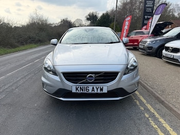 Used Volvo V40 2016 for sale - 77976473: Photo