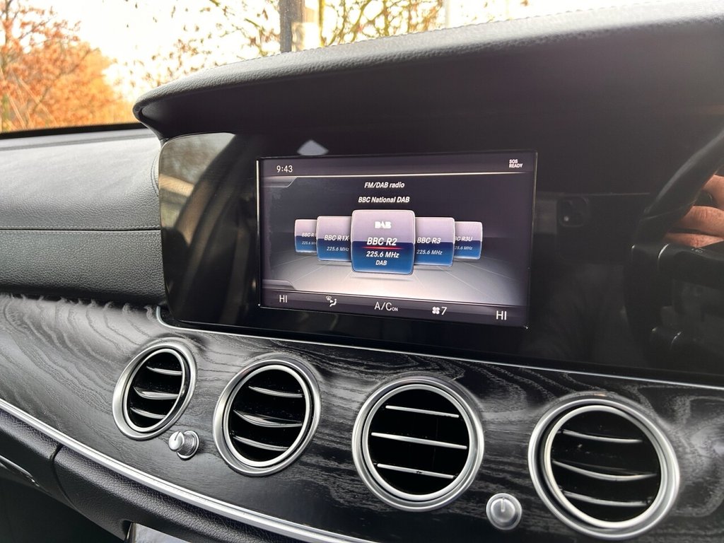 Used Mercedes-Benz E Class 2016 for sale - 77342131: Photo 37