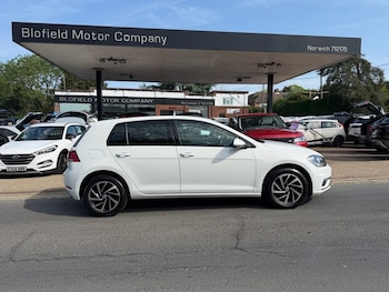 Used Volkswagen Golf 2019 for sale - 78706371: Photo