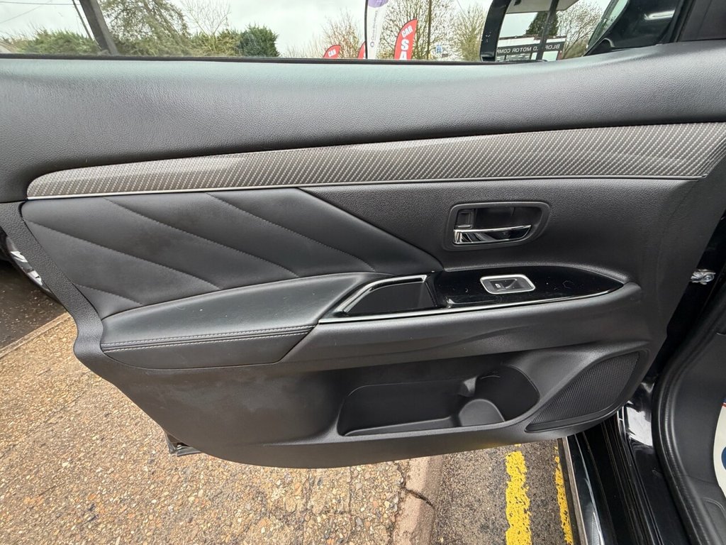 Used Mitsubishi Outlander 2018 for sale - 77342127: Photo 21