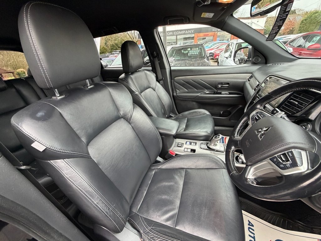 Used Mitsubishi Outlander 2018 for sale - 77342127: Photo 28