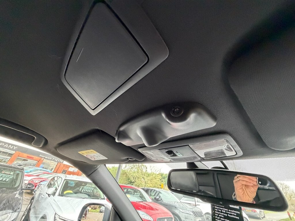 Used Mitsubishi Outlander 2018 for sale - 77342127: Photo 32