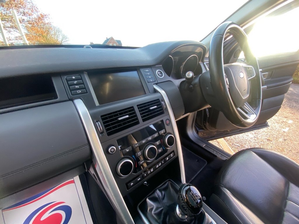 Used Land Rover Discovery Sport 2017 for sale - 76482141: Photo 32